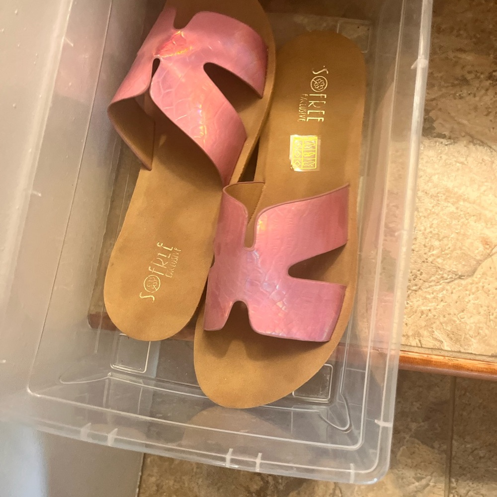 Seychelles Iridescent Pink Slide Sandals